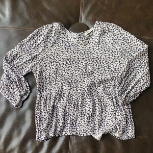 Abercrombie & Fitch Navy and White Floral Blouse
